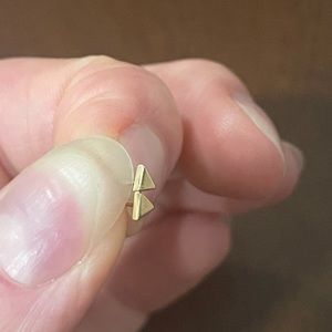 (SOLD) ⭐️BVLA Triangle bent end yellow (ONE)